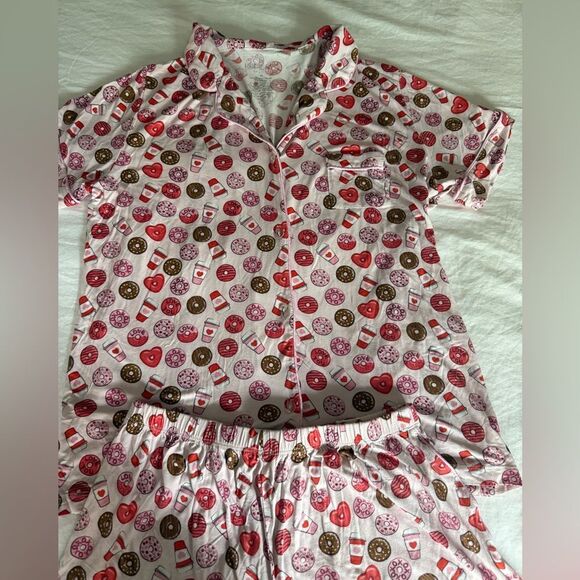 Girls Cotton Pajama Set. Top & Shorts. Size Medium. - Picture 4 of 5